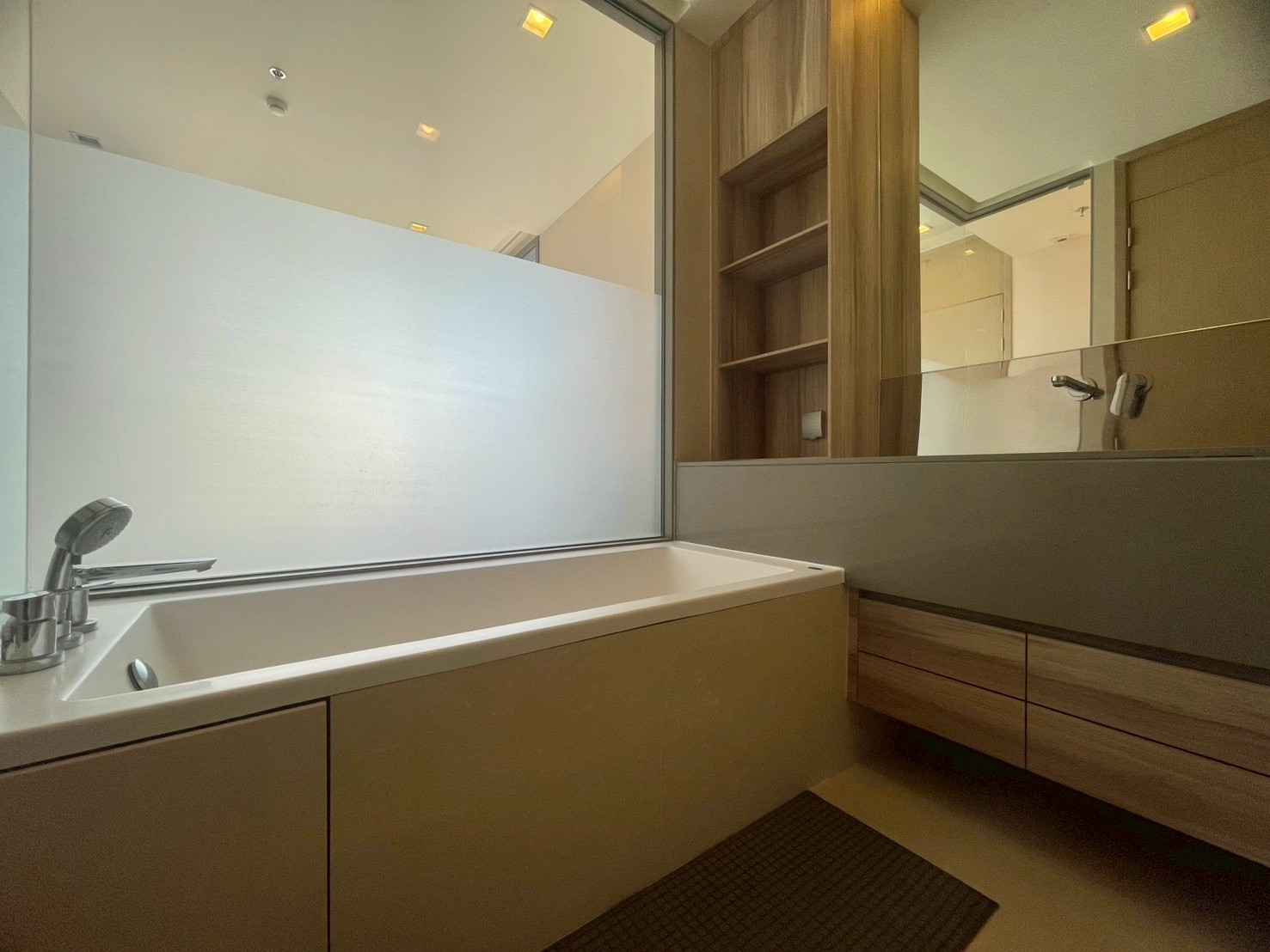 THE ESSE ASOKE photo 35