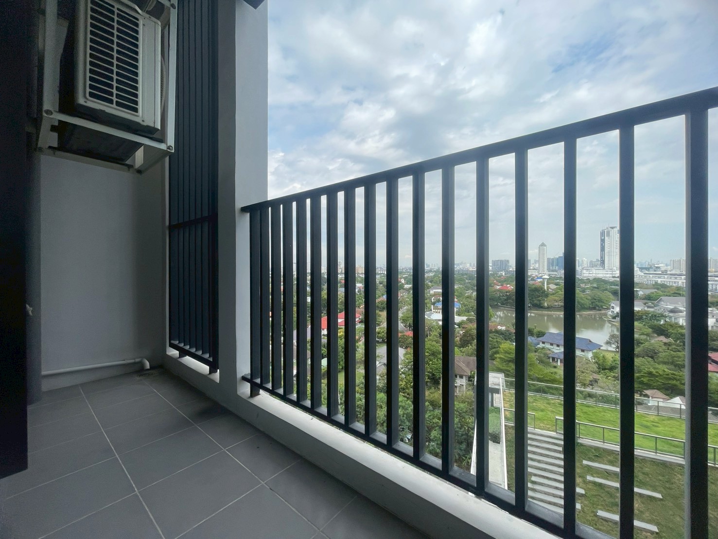 Niche Mono Mega Space Bangna | 2 Bedrooms for Rent photo 11