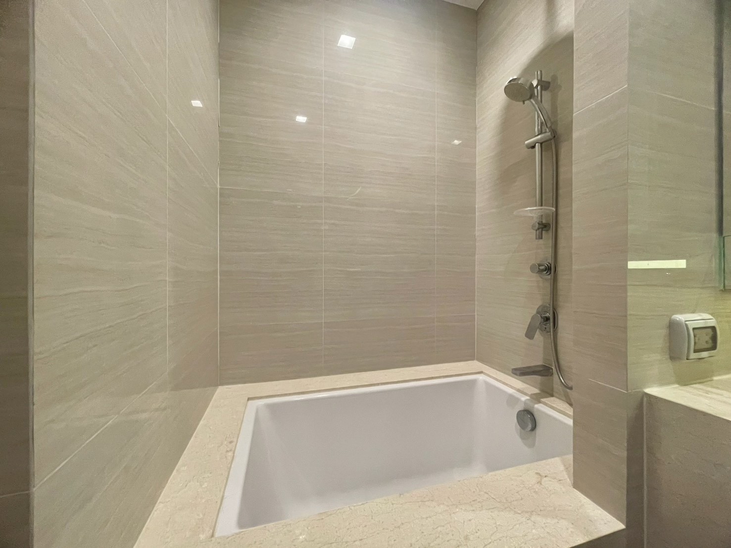 Noble BE33 | 3 Bedrooms for Rent or Sale photo 18