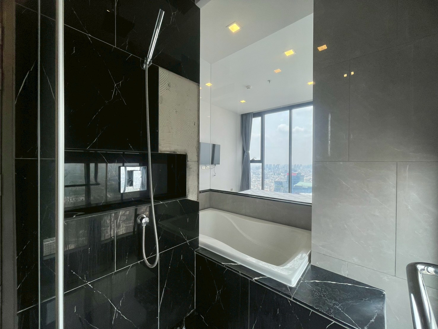 One9Five Asoke - Rama 9 | 2 Bedrooms for Rent photo 17