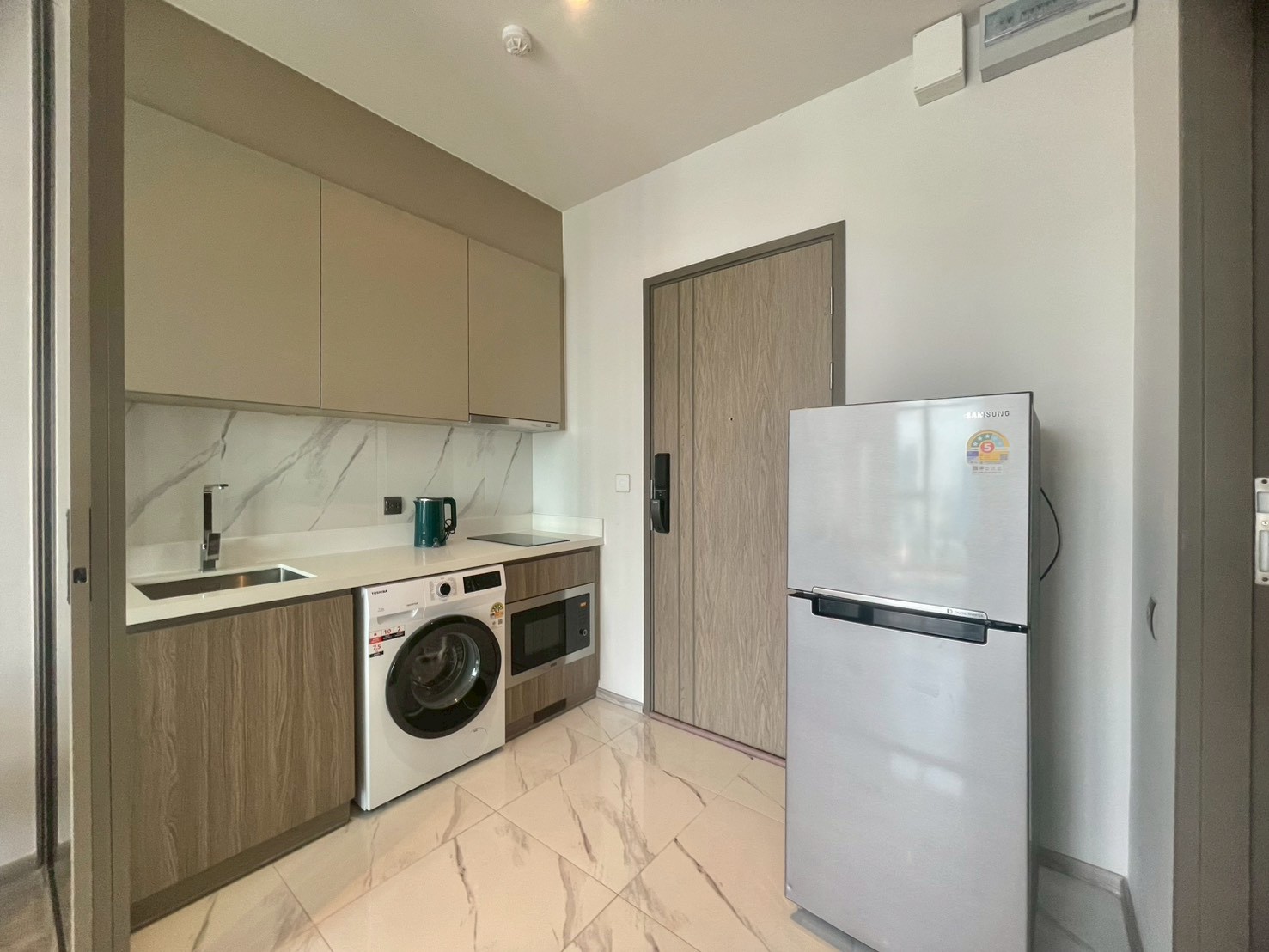 Rhythm Ekkamai Estate | 1 Bedroom for Rent photo 7
