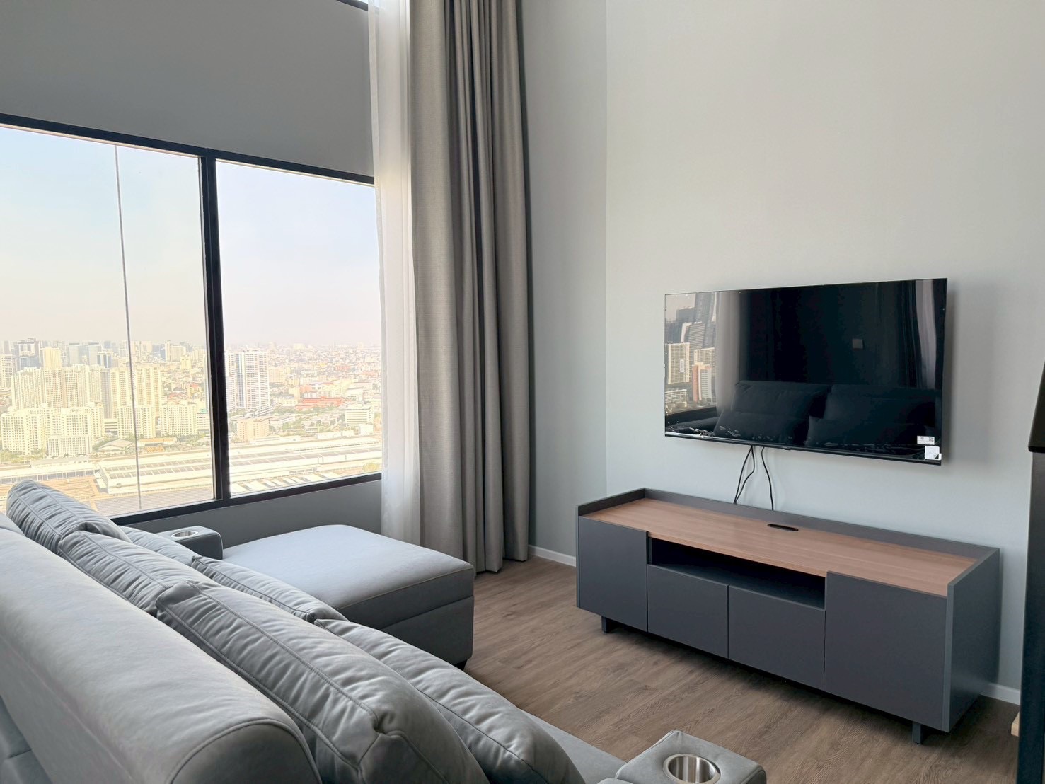 Siamese residence landmark | 2 Bedrooms for Rent photo 3
