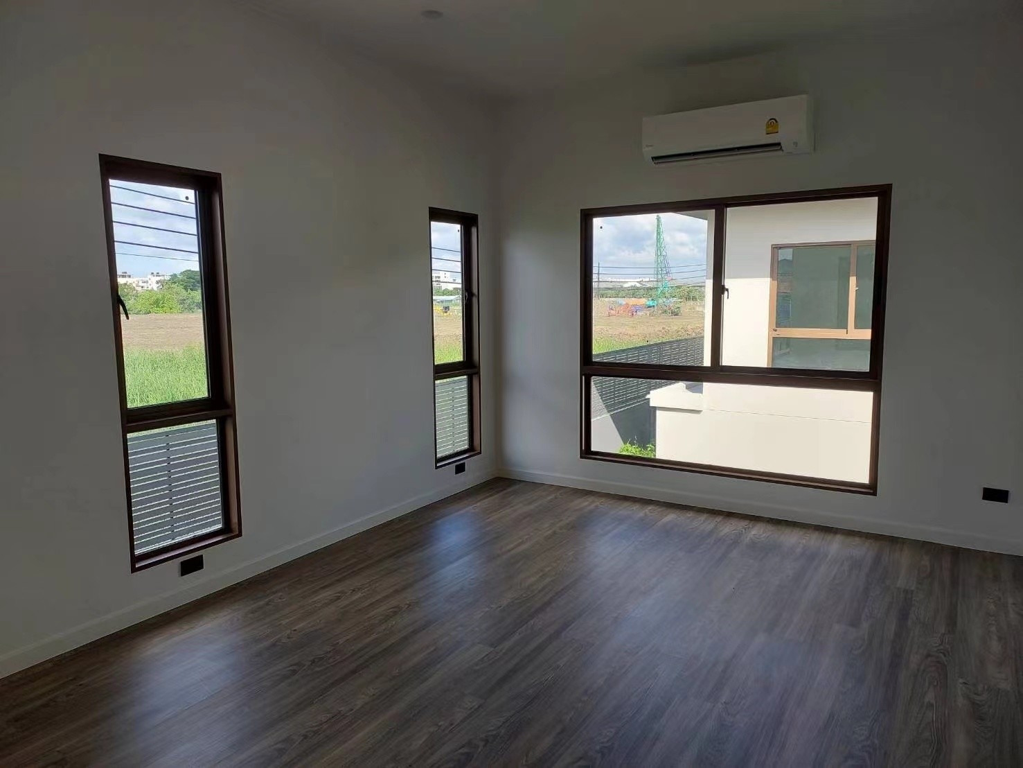 Burasiri Krungthep Kreetha | 4 Bedrooms for Sale photo 10