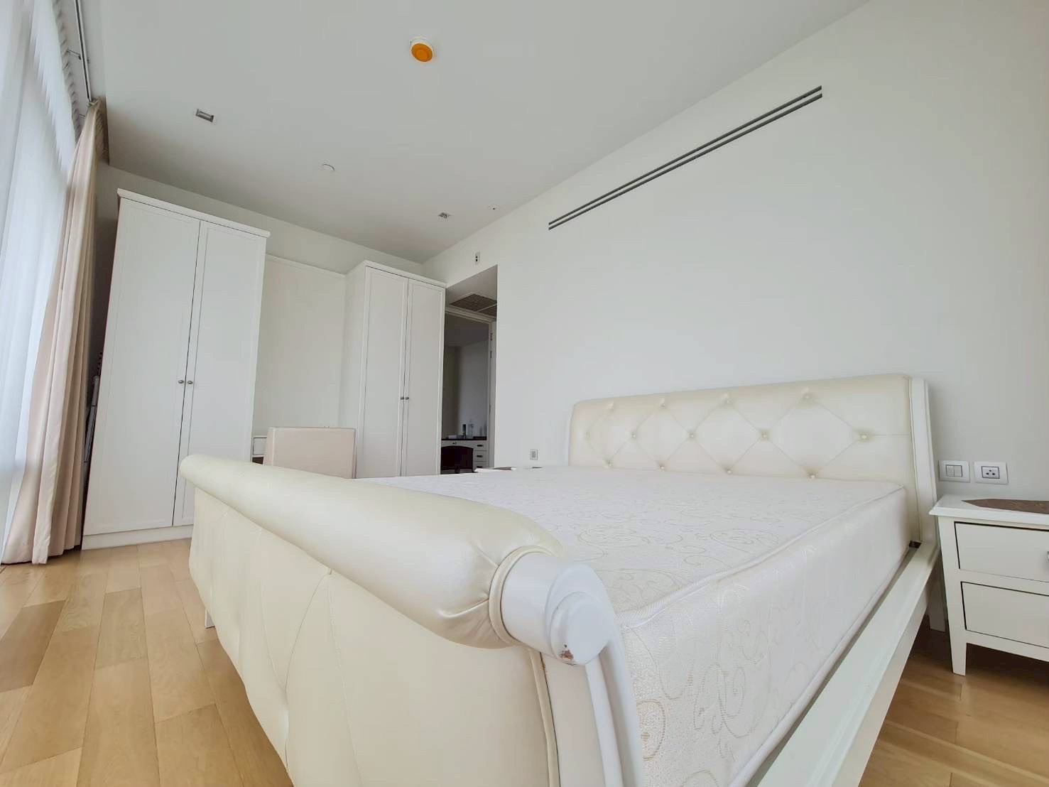 Circle Living Prototype | 2 Bedrooms for Sale photo 16